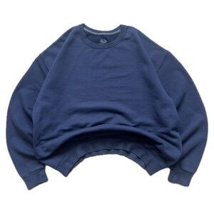 vtg y2k 90s navy blue esssential winter fruit of the loom crewneck sweatshirt